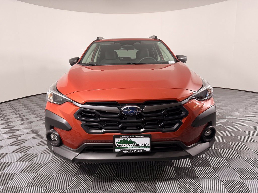 Used 2025 Subaru Crosstrek 2.5i Premium AWD/4WD image 3