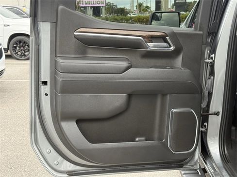 Used 2023 GMC Sierra 1500 Elevation image 34