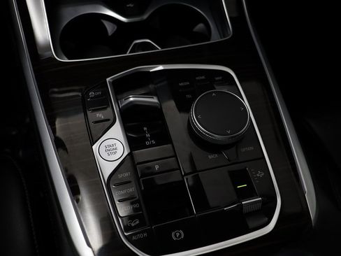 Certified 2023 BMW X7 xDrive40i w/ Parking Assistance Package image 11