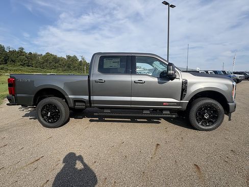 New 2027 Ford F350 XLT w/ XLT Premium Package AWD/4WD image 6