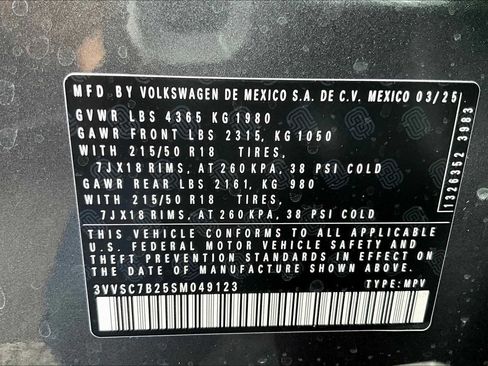 New 2025 Volkswagen Taos SE FWD image 19