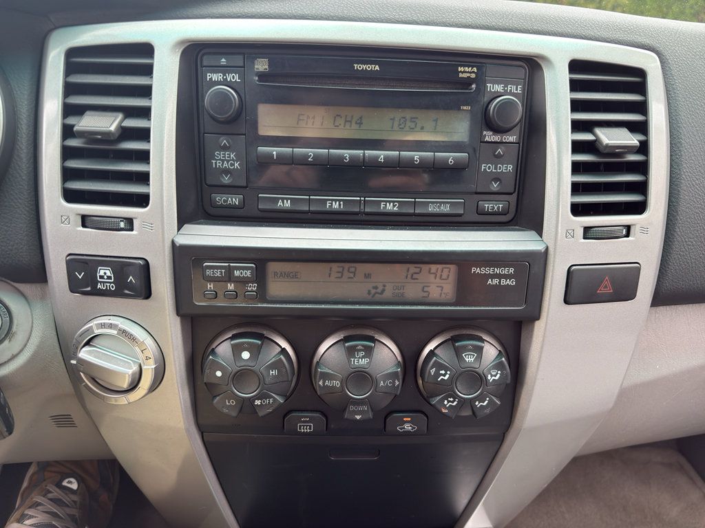 Used 2008 Toyota 4Runner SR5 AWD/4WD image 32