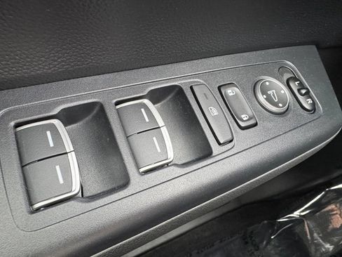 Used 2023 Honda CR-V Sport Touring image 31