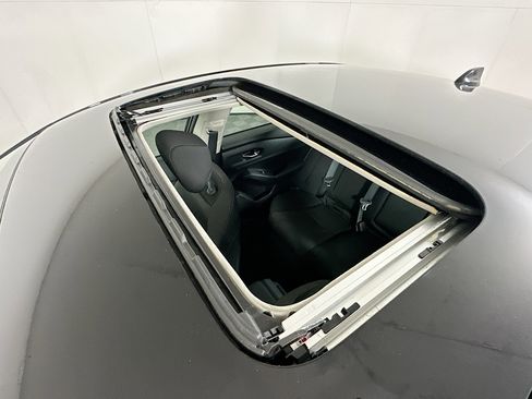 Used 2025 Honda Accord SE image 25
