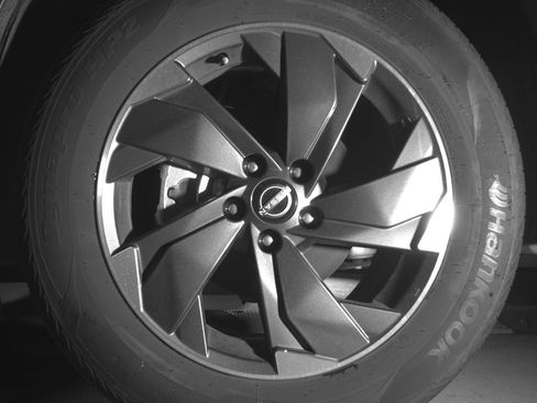Used 2025 Nissan Rogue SV AWD/4WD image 12
