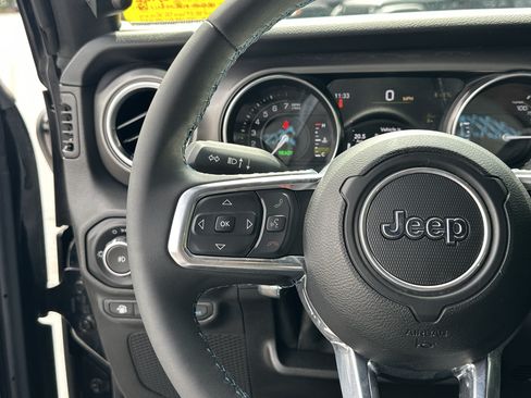 Used 2023 Jeep Wrangler Unlimited Rubicon 4xe w/ Steel Bumper Group AWD/4WD image 28