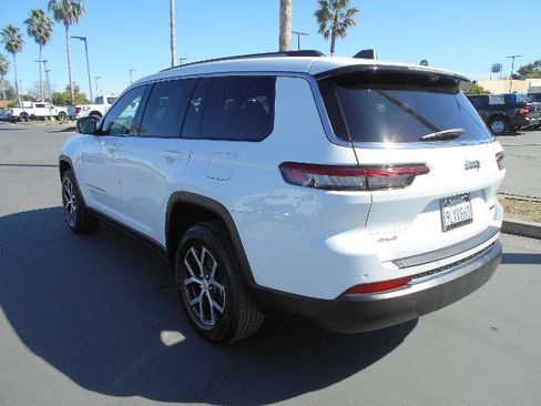 Used 2024 Jeep Grand Cherokee L Limited w/ Luxury Tech Group II AWD/4WD image 15