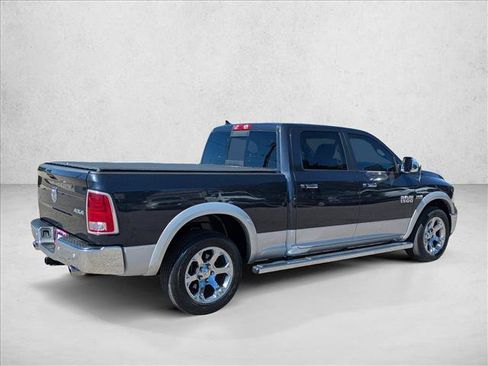 Used 2017 RAM 1500 Laramie w/ Convenience Group AWD/4WD image 5