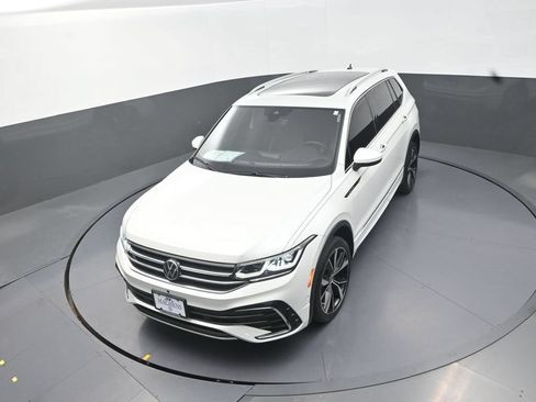 Used 2024 Volkswagen Tiguan SEL R-Line AWD/4WD image 15