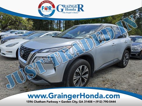 Used 2023 Nissan Rogue SV image 1