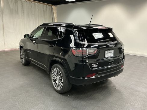 Used 2022 Jeep Compass Limited w/ Elite Group AWD/4WD image 3