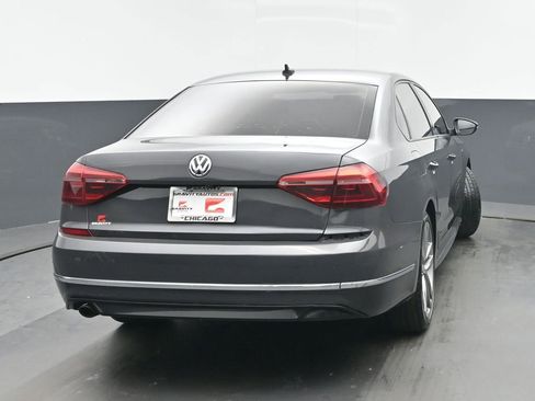 Used 2018 Volkswagen Passat 2.0T R-Line image 4