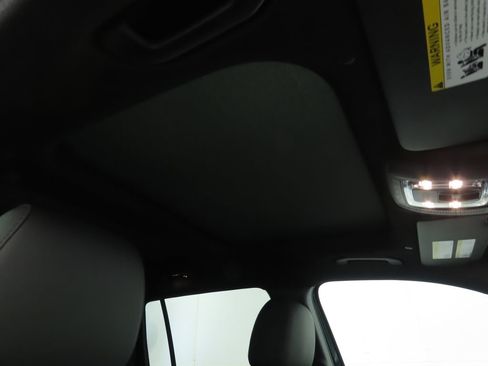 Certified 2025 Mercedes-Benz GLB 250 image 16