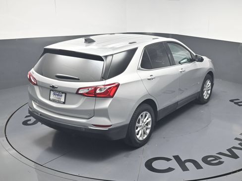 Used 2018 Chevrolet Equinox LT FWD image 32