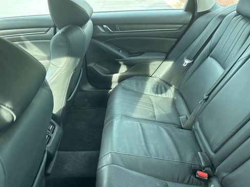 Used 2018 Honda Accord EX-L image 10