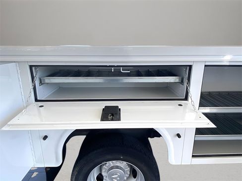 New 2024 RAM 4500 SLT w/ Quick Order Package 2YG SLT image 92