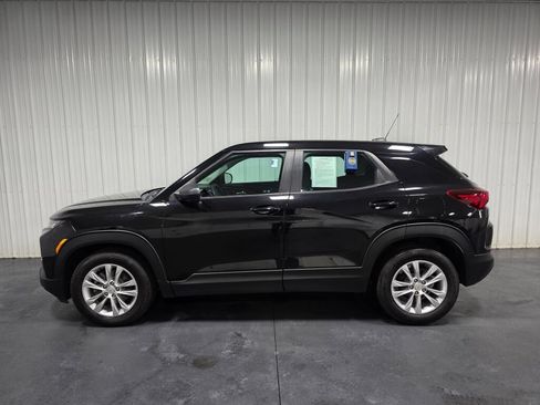 Used 2021 Chevrolet TrailBlazer LS FWD image 4