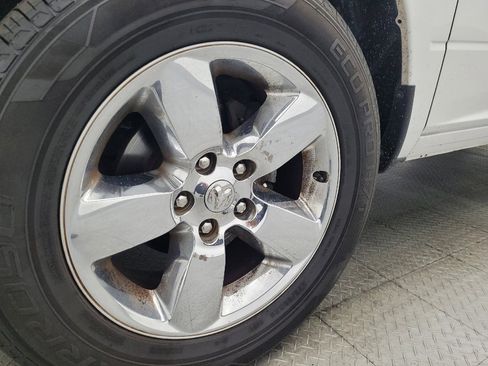 Used 2019 RAM 1500 Big Horn RWD image 31