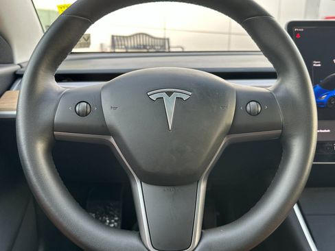 Used 2020 Tesla Model 3 Long Range image 22