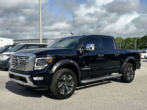 Used 2021 Nissan Titan Platinum Reserve RWD image 4