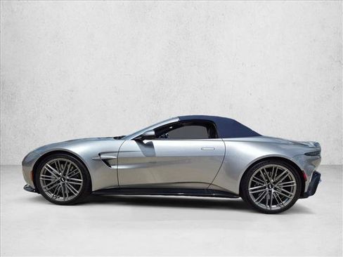 Used 2026 Aston Martin V8 Vantage Coupe RWD image 7