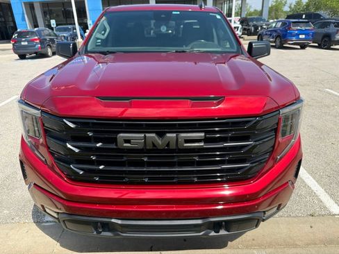 Used 2024 GMC Sierra 1500 Elevation w/ X31 Off-Road Package AWD/4WD image 9