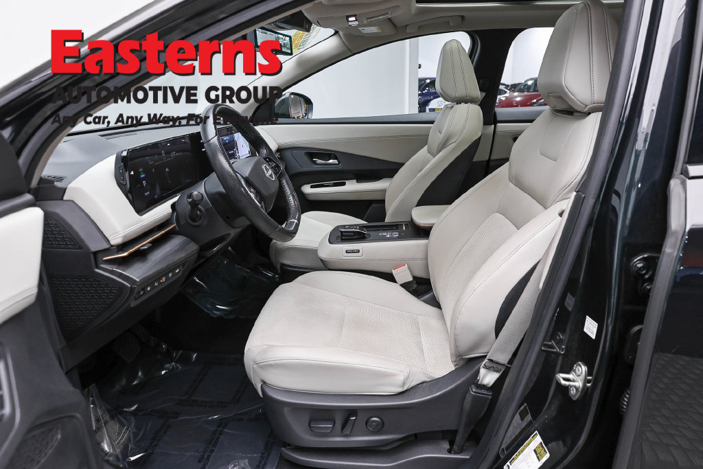 Used 2023 Nissan Ariya AWD image 15