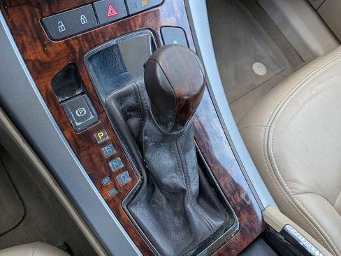 Used 2013 Buick LaCrosse Leather w/ Entertainment Package image 28