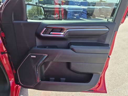 Used 2024 Chevrolet Silverado 1500 LT Trail Boss w/ Convenience Package II AWD/4WD image 38