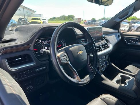 Used 2021 Chevrolet Tahoe High Country w/ Premium Package AWD/4WD image 2