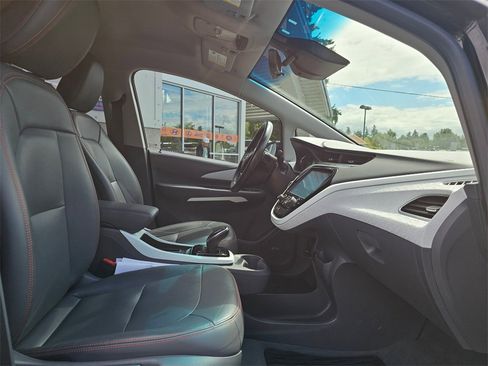 Used 2020 Chevrolet Bolt Premier w/ Infotainment Package image 12