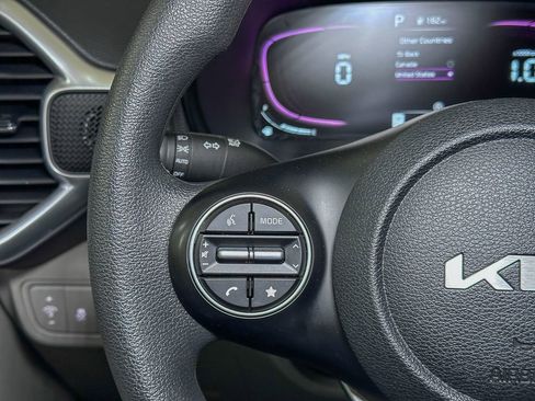 Used 2023 Kia Soul LX w/ LX Technology Package image 29