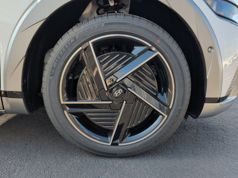 New 2026 Hyundai Ioniq 5 Limited image 25