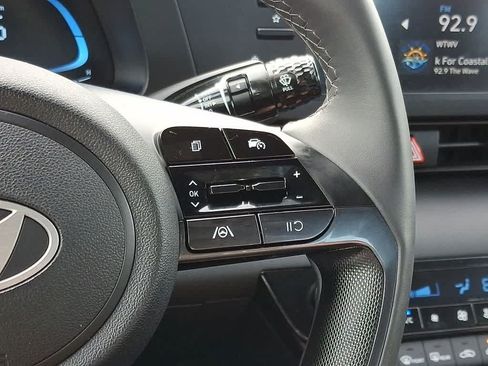 Certified 2025 Hyundai Elantra Sport FWD image 20