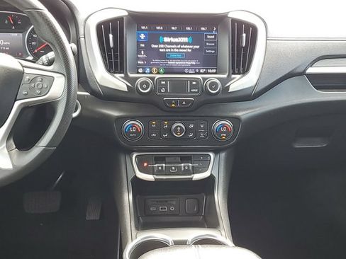 Used 2022 GMC Terrain SLE w/ Driver Convenience Package FWD image 32