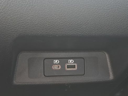 Used 2024 Nissan Altima 2.5 SR FWD image 17