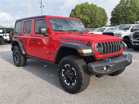 Used 2025 Jeep Wrangler Unlimited Rubicon 4xe w/ Safety Group AWD/4WD image 4