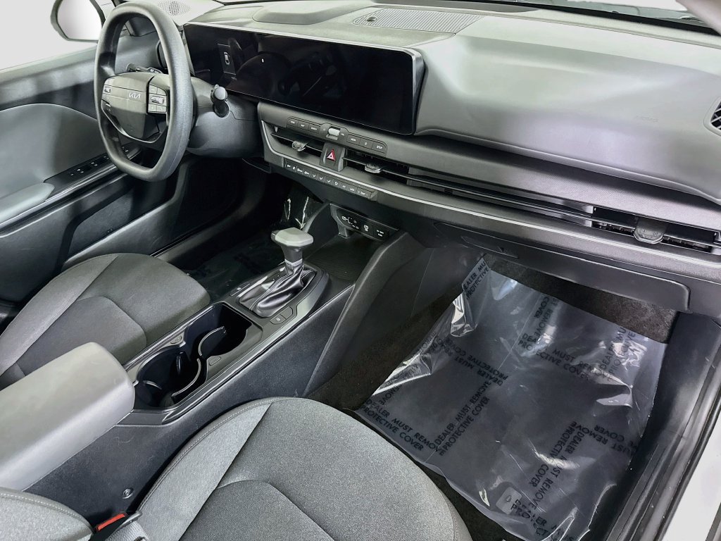 Certified 2025 Kia K4 FWD image 30