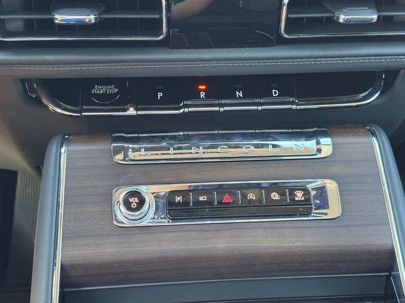 Used 2025 Lincoln Aviator Reserve w/ Equipment Group 201A AWD/4WD image 23