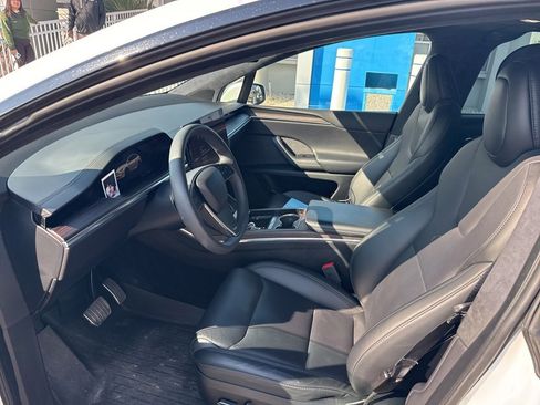 Used 2024 Tesla Model X Base image 25