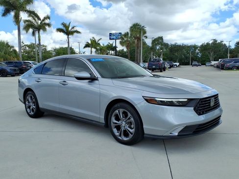 Used 2023 Honda Accord EX image 17