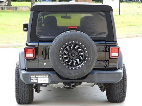 Used 2019 Jeep Wrangler Unlimited Sport S AWD/4WD image 26