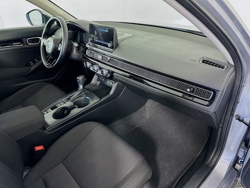 Certified 2023 Honda Civic EX image 29