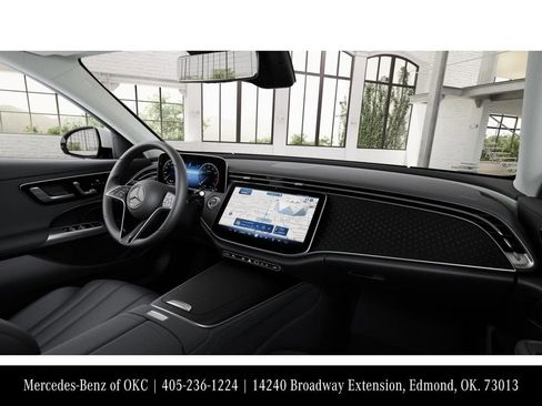 Used 2025 Mercedes-Benz E 350 Sedan image 6