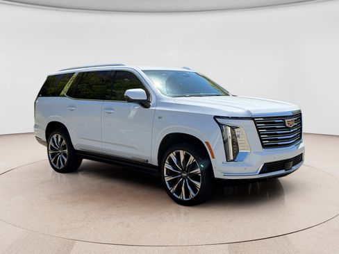 Used 2026 Cadillac Escalade Platinum Luxury AWD/4WD image 7