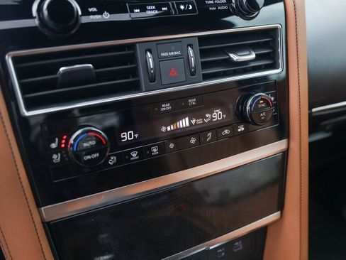 Used 2024 INFINITI QX80 Sensory w/ Cargo Package image 21