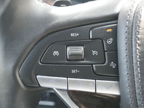 Used 2021 Cadillac Escalade Premium Luxury Platinum w/ Heavy-Duty Trailer Package AWD/4WD image 33