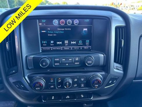 Used 2018 Chevrolet Silverado 1500 LT w/ All Star Edition AWD/4WD image 11