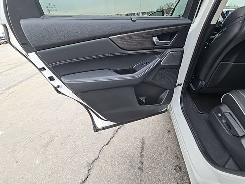 Certified 2026 Acura MDX w/ Advance Package image 25