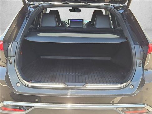 Certified 2023 Toyota Venza XLE AWD/4WD image 6